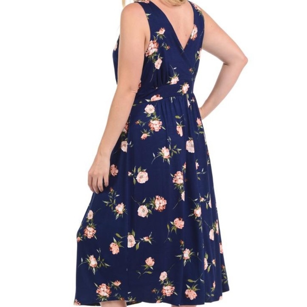NWT Floral v-neck maxi dress - Picture 4 of 4